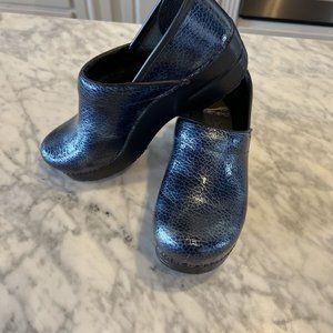 Dansko Professional Leather Clogs Blue Size 38 Work Nursing US size 8
